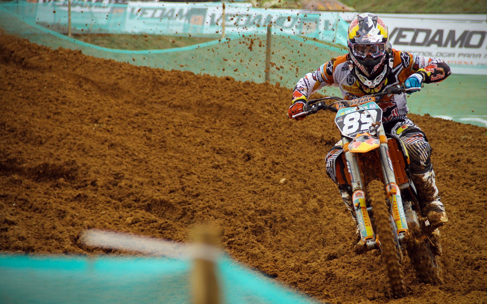 东契奇在拜仁比赛中领先优势明显，大比分获胜引发热议！热度持续攀升